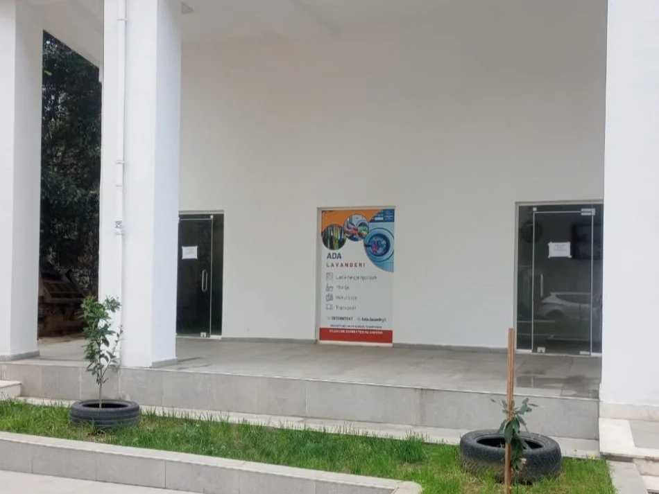 Tirane, jepet me qera dyqan Kati 0, 55 m² 750 € (rruga barrikadave)