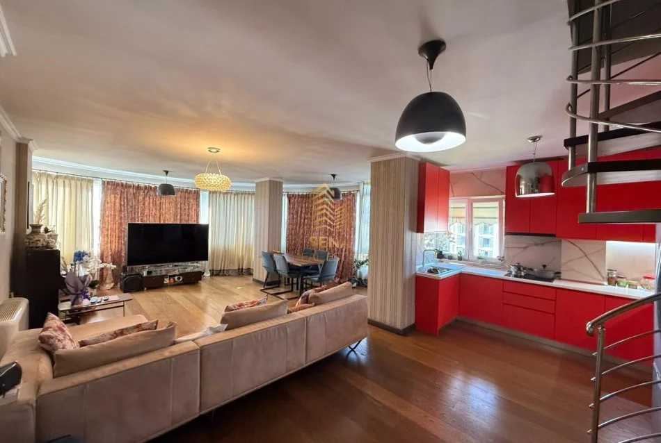 Tirane, shitet apartament 3+1+Ballkon Kati 11, 220 m² 462000 € (Bulevardi Bajram Curri, prane pallatit me Shigjeta)