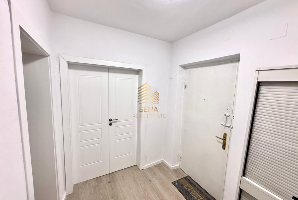 Tirane, jepet me qera apartament 2+1 Kati 2, 70 m² 530 € (Rruga Muhamet Gjollesha)