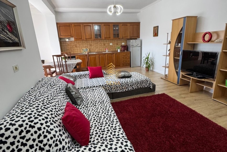 Tirane, shitet apartament 2+1+Ballkon Kati 5, 95 m² 135.000 € (Rruga 5 Maji,)