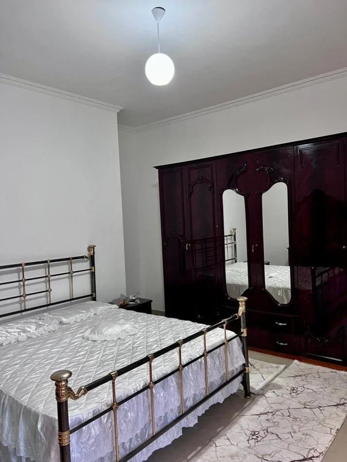 Tirane, jepet me qera apartament 2+1+Aneks+Ballkon Kati 4, 115 m² 500 € (Prane Universitetit Marlin Barleti)