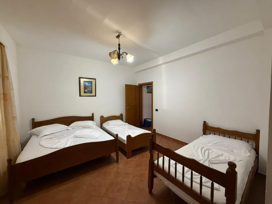 Durres, jepet me qera garsonier Studio Kati 0, 30 m² Vila Ademi 15€/dita