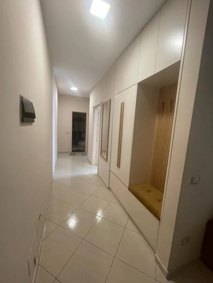 Tirane, jepet me qera apartament 2+1+Aneks+Ballkon Kati 5, 101 m² 700 € (Delijorgji)
