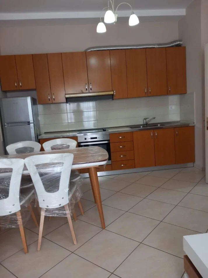 Tirane, jepet me qera apartament 2+1+Aneks+Ballkon Kati 5, 100 m² 600 € (Delijorgji)