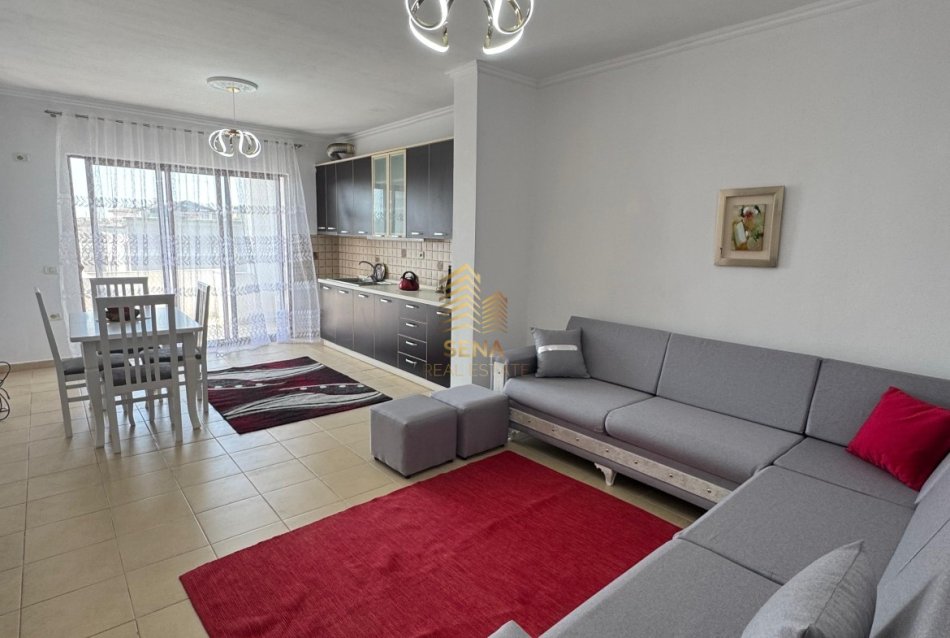 Tirane, shitet apartament 2+1+Ballkon Kati 4, 96 m² 129.000 € (Rruga Sotir Caci)