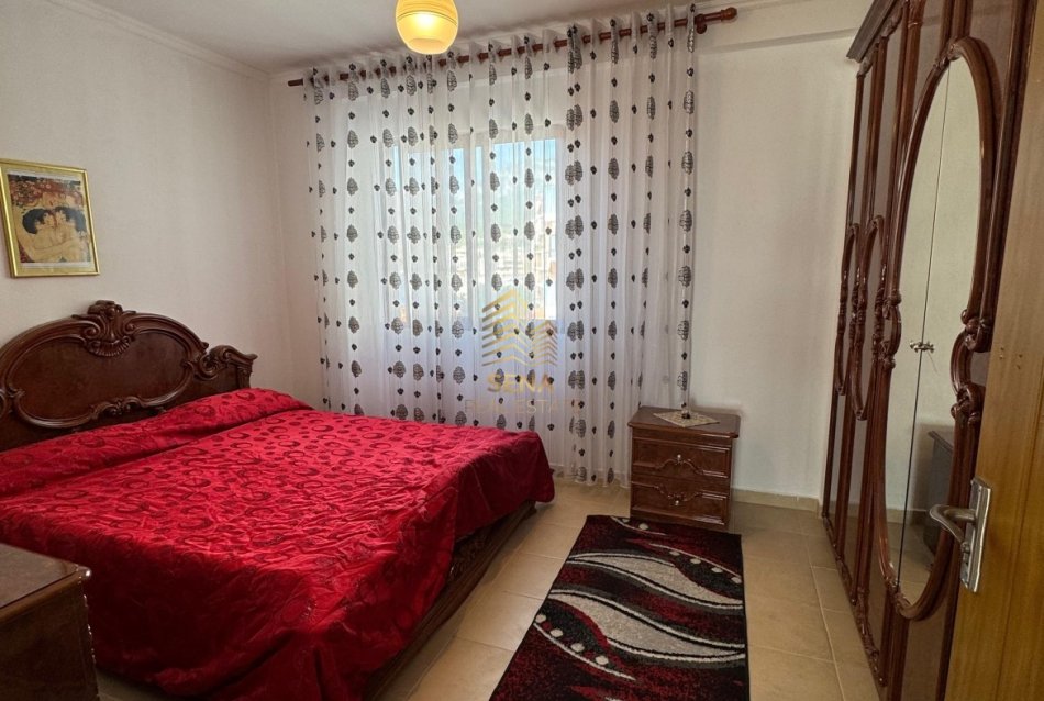 Tirane, shitet apartament 2+1+Ballkon Kati 5, 95 m² 135.000 € (Rruga 5 Maji,)