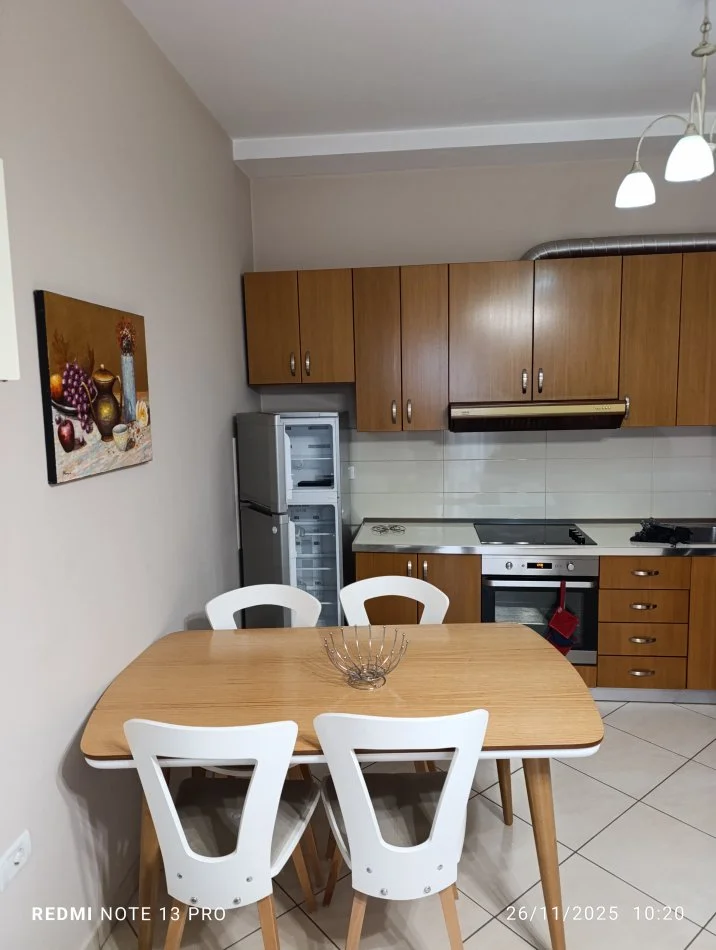 Tirane, jepet me qera apartament 2+1+Aneks+Ballkon Kati 5, 90 m² 550 € (Delijorgji)