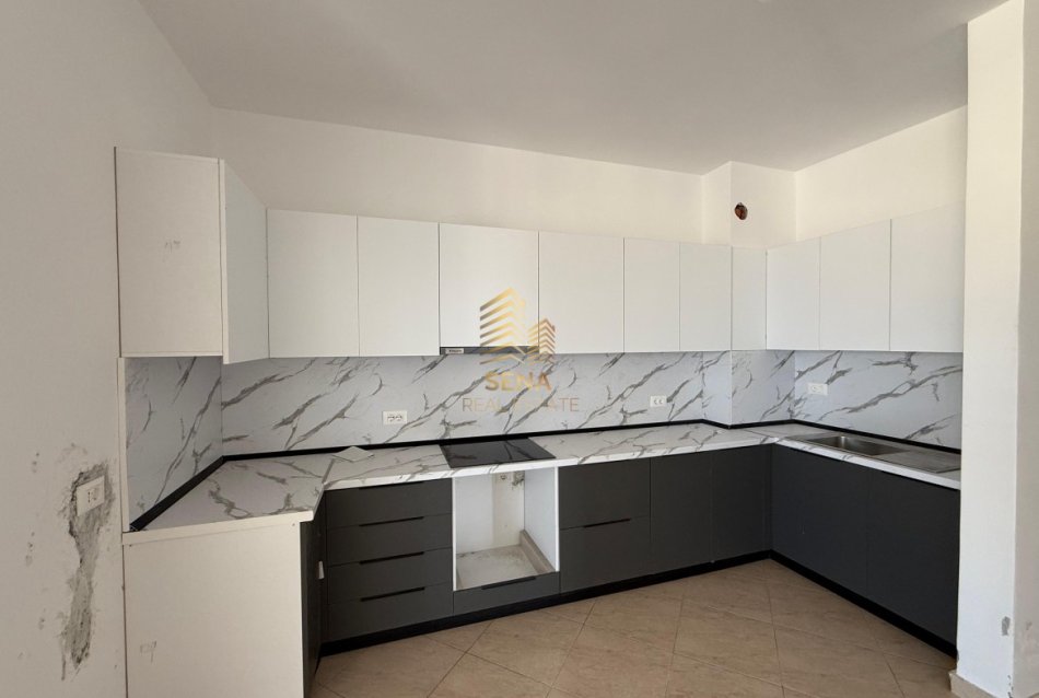 Tirane, shitet apartament 2+1+Ballkon Kati 4, 106 m² 140.000 € (Rruga Dali Topi)