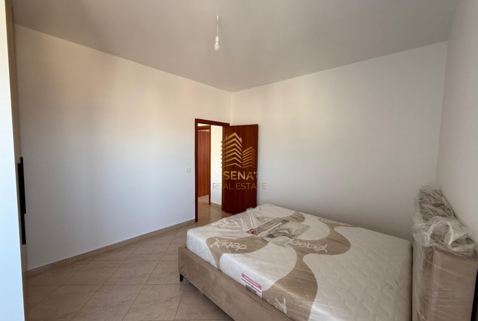 Tirane, shitet apartament 2+1+Ballkon Kati 4, 106 m² 140.000 € (Rruga Dali Topi)