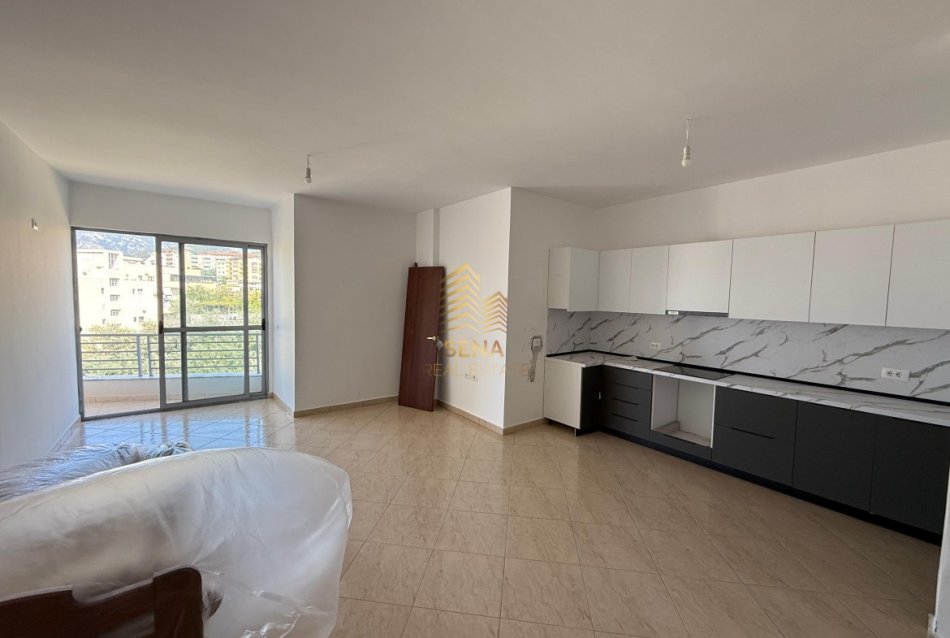 Tirane, shitet apartament 2+1+Ballkon Kati 4, 106 m² 140.000 € (Rruga Dali Topi)