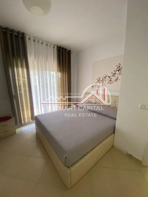 Vlore, jepet me qera 1+1+Ballkon Kati 4, 75 m² 320 € 
