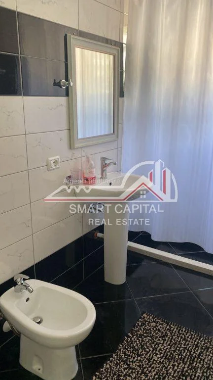 Vlore, jepet me qera 1+1+Ballkon Kati 4, 75 m² 320 € 