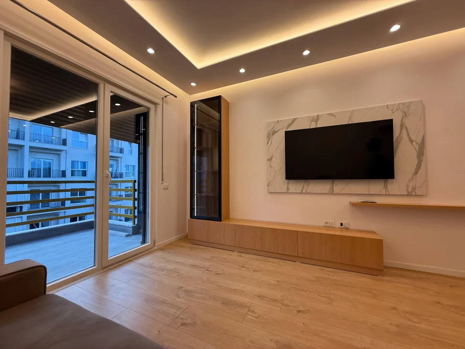 Jepet me qira apartament i ri 1+1 me vend parkimi, i sapomobiluar – Kompleksi E88