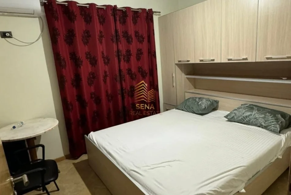 Tirane, jepet me qera shtepi 1+1+Ballkon Kati 1, 65 m² 400 € (Shkoze)