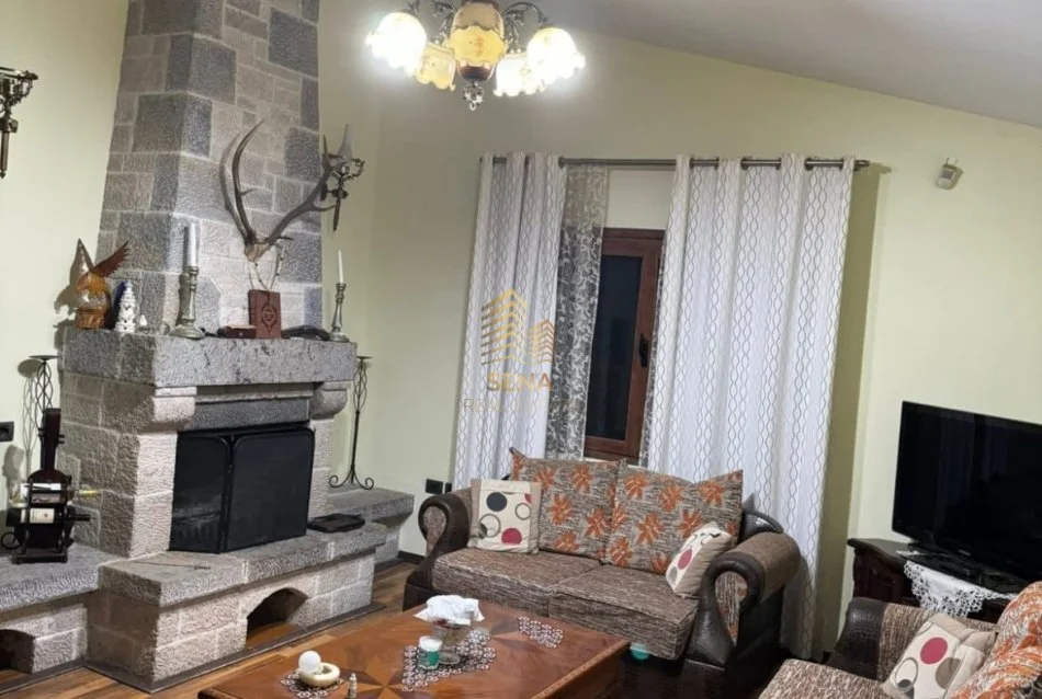 Tirane, jepet me qera shtepi 1+1+Ballkon Kati 1, 65 m² 400 € (Shkoze)