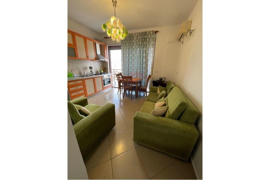 Tirane, jepet me qera apartament 1+1+Ballkon , 400 € (selvia rruga e dibres)