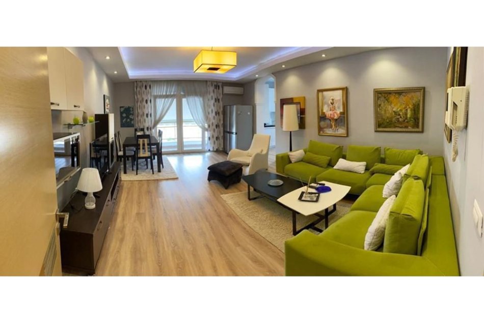 Tirane, jepet me qera apartament 2+1+Ballkon Kati 13, 135 m² 800 € (Myslym Shyri)