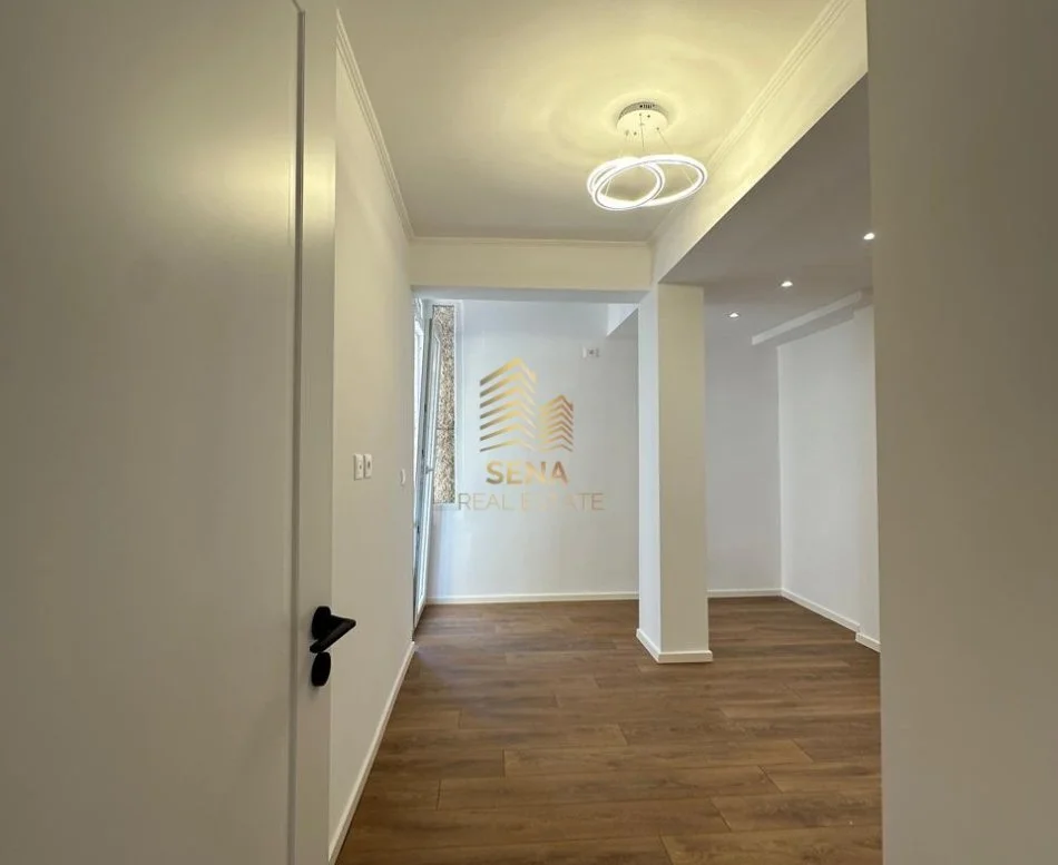 Tirane, shitet apartament 2+1+Ballkon Kati 4, 65 m² 118.000 € (Porcelan)