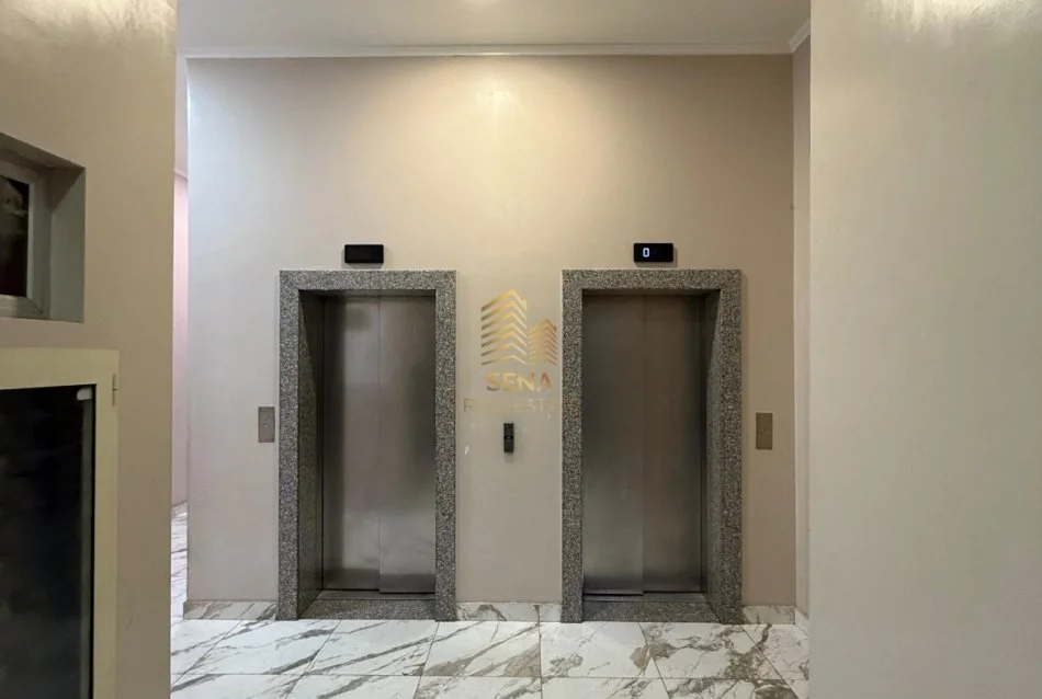 Tirane, jepet me qera zyre Kati 7, 67 m² 1.000 € (Komuna e Parisit,)