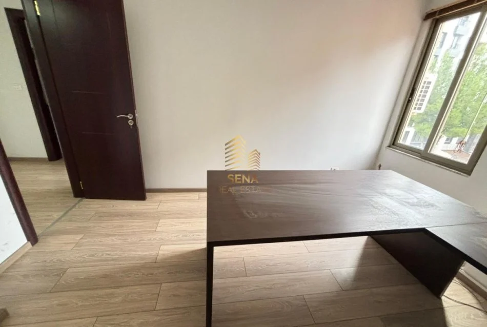Tirane, shitet apartament 2+1+Ballkon Kati 3, 103 m² 258.000 € (21 Dhjetori, Rruga Muhamed Gjollesha)
