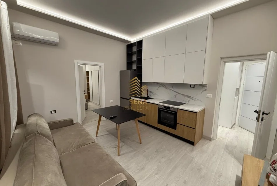 Tirane, jepet me qera apartament 1+1 Kati 4, 50 m² 700 € (Bulevardi Zogu i Pare)