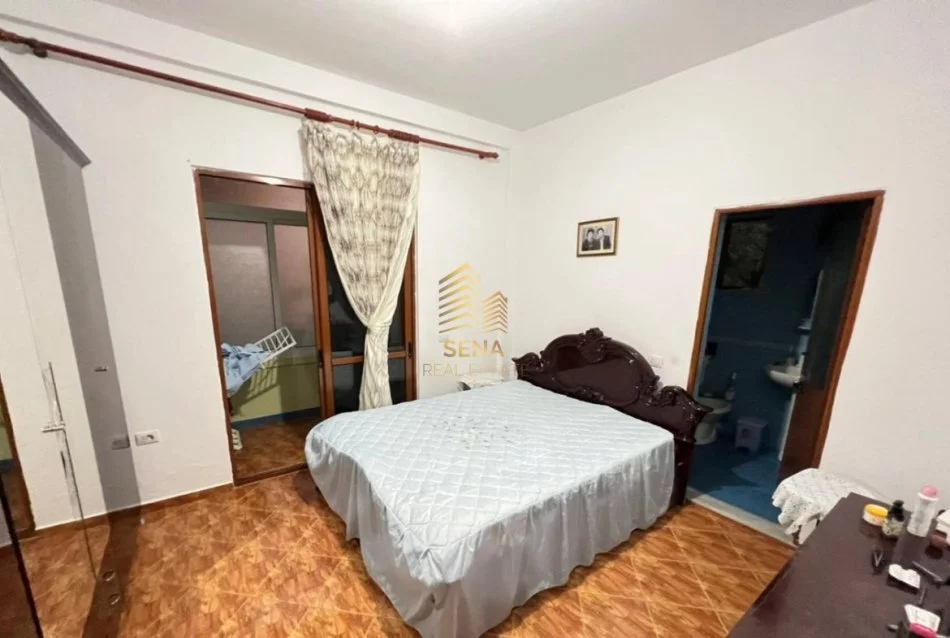Tirane, shitet Vile 3 Katshe , 230 m² 400.000 € (Ali Demi)