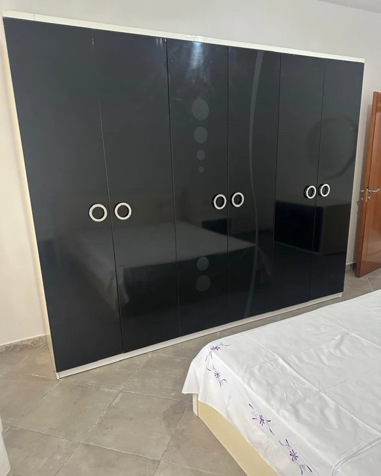 Tirane, jepet me qera apartament 1+1 Kati 3, 60 m² (Rruga Myslym Keta)