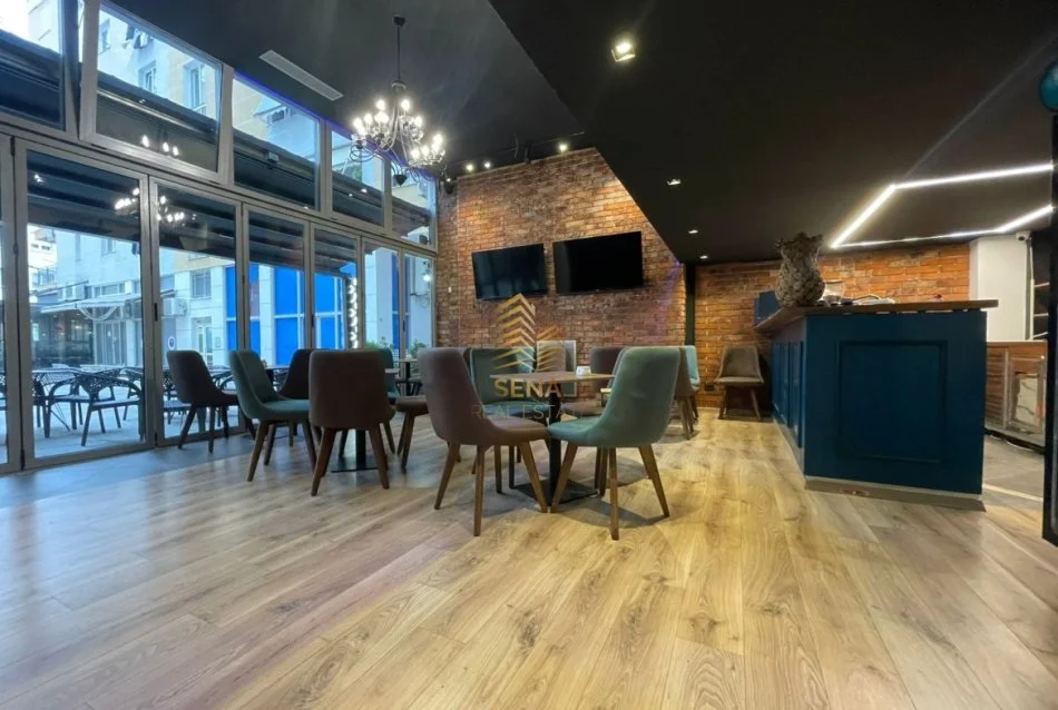 Tirane, shitet ambjent biznesi Kati 0, 63 m² 180.000 € (Oxhaku)