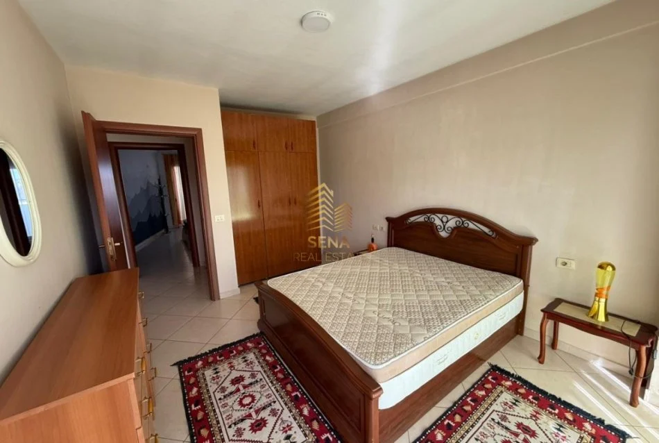 Tirane, jepet me qera apartament 2+1+Ballkon Kati 6, 110 m² 500 € (Oxhaku, Rruga Kongresi i Manastirit)