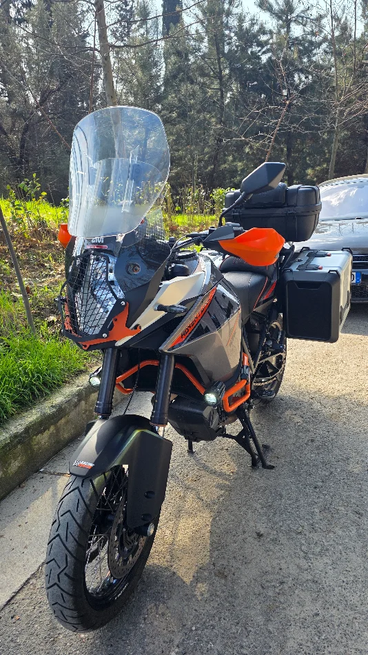 Tirane, shes Tourer KTM 1190 Adventure 2016 ABS , gri metalizato 31.000 km 11.000 €