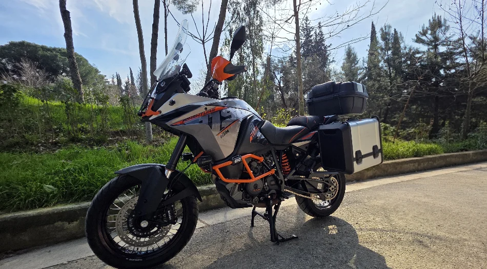 Tirane, shes Tourer KTM 1190 Adventure 2016 ABS , gri metalizato 31.000 km 11.000 €