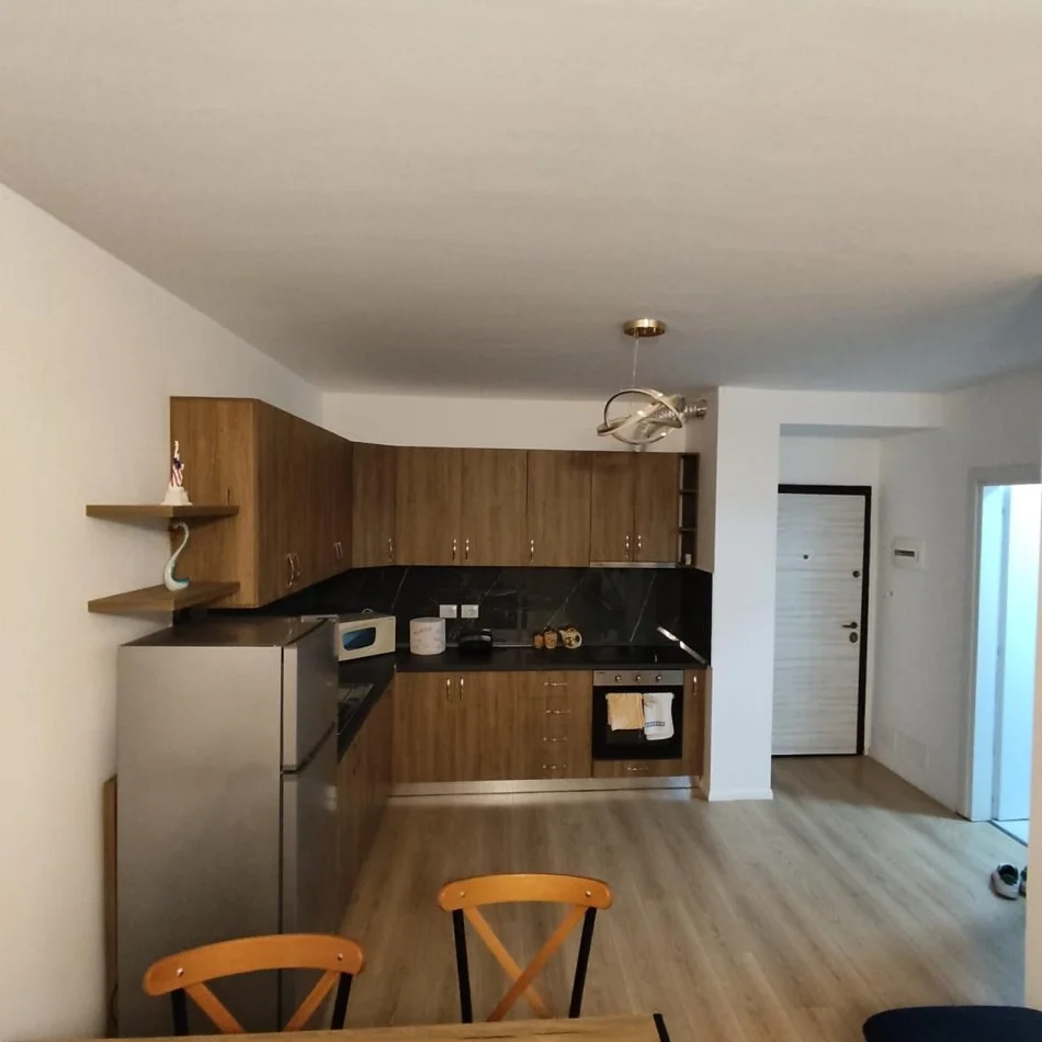 Qëra apartament 2+1+ parking