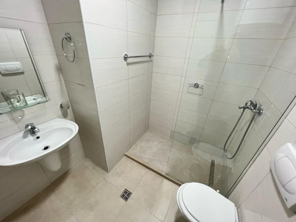 QERA Apartament 2+1 me 2 Tualete dhe ballkon