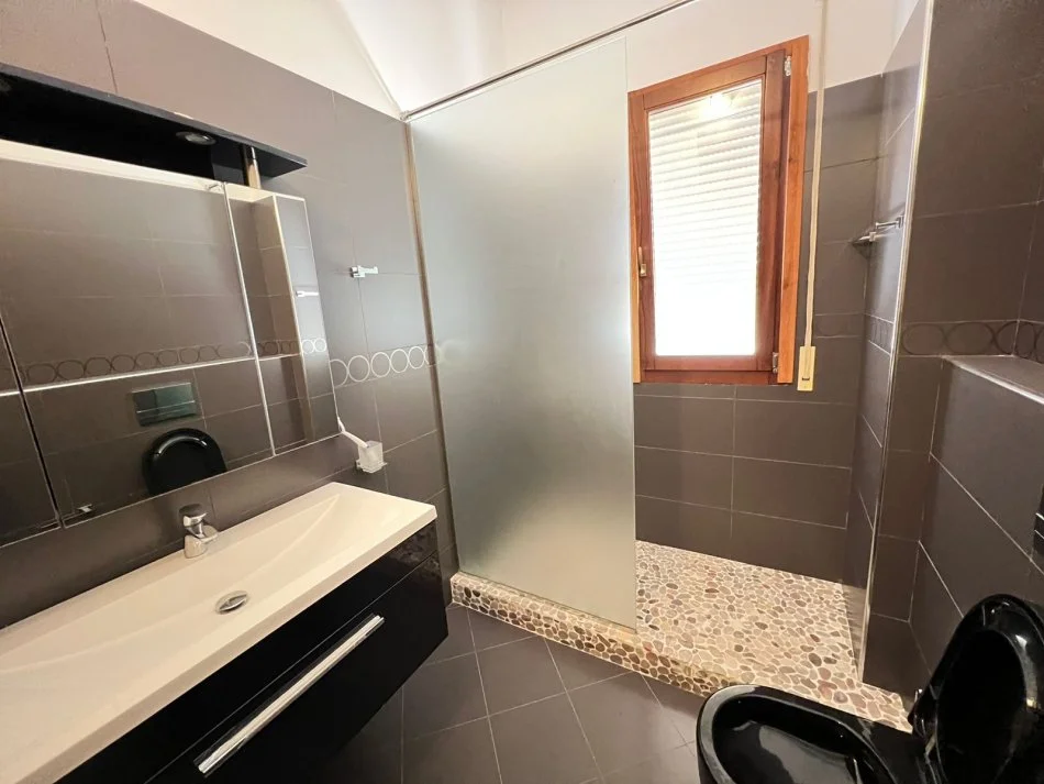 Shitet Penthouse 2+1+2 Poste Parking