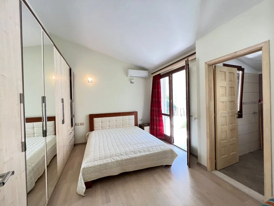 Shitet Penthouse 2+1+2 Poste Parking