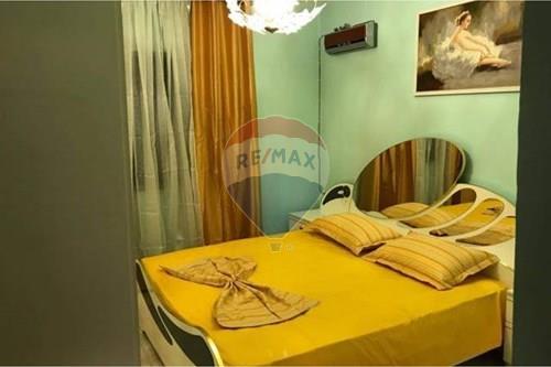 Tirane, jepet me qera apartament 1+1+Ballkon Kati 2, 70 m² 400 € (Medreseja)