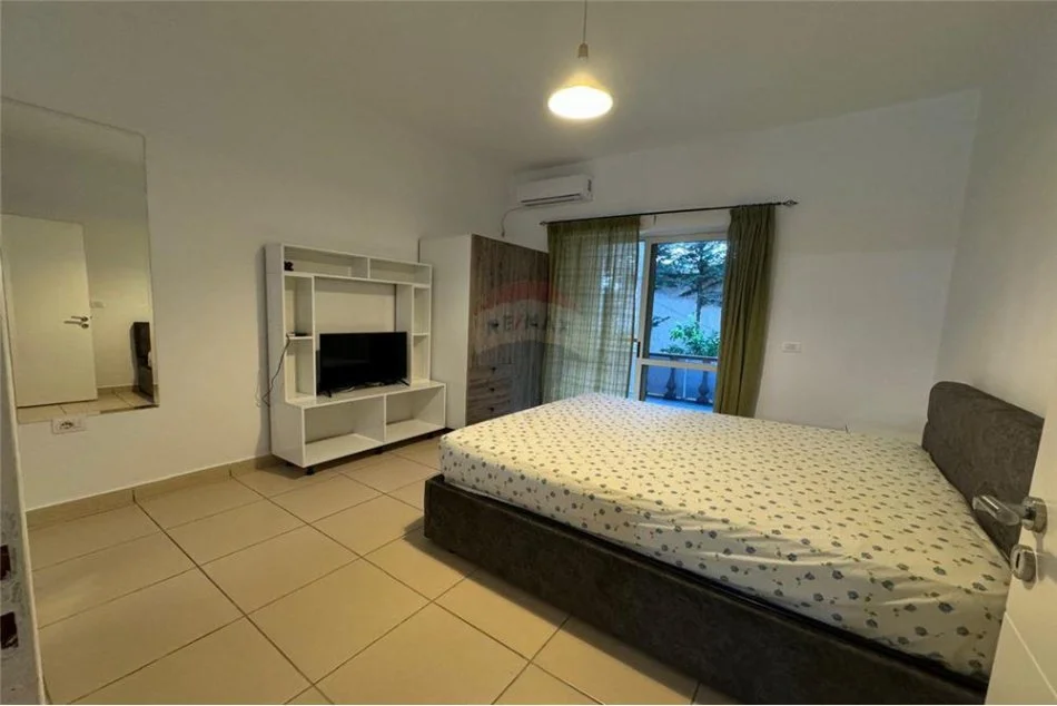Tirane, jepet me qera apartament 1+1+Ballkon Kati 0, 48 m² 350 € (Kodra e Diellit)