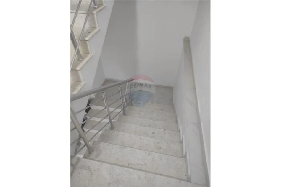 Tirane, jepet me qera apartament 2+1+Ballkon Kati 2, 97 m² 300 € (Paskuqan)
