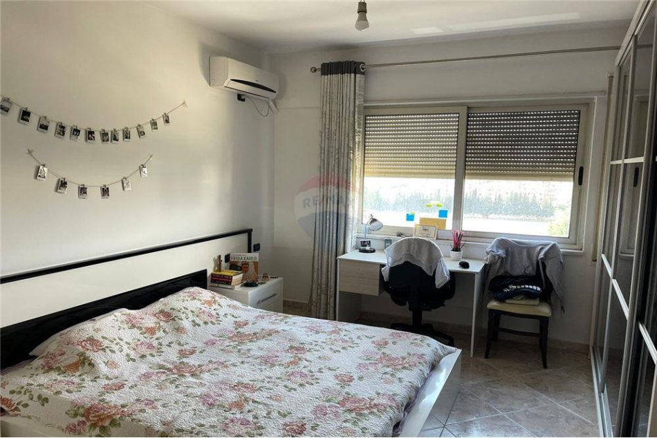 Tirane, jepet me qera apartament 2+1+Ballkon Kati 8, 114 m² 600 € (don bosko)