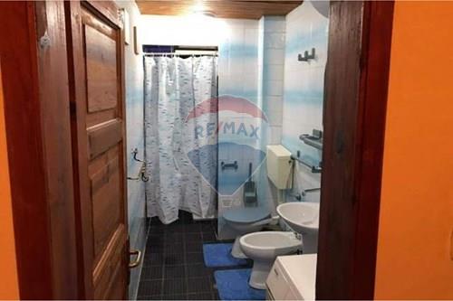 Tirane, jepet me qera apartament 1+1+Ballkon Kati 2, 70 m² 400 € (Medreseja)