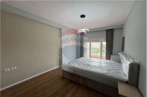 Tirane, jepet me qera apartament 2+1+Ballkon Kati 6, 135 m² 900 € (donbosko)
