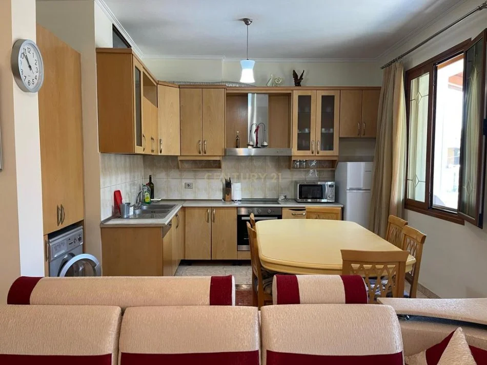 Vlore, jepet me qera apartament 1+1 Kati 2, 62 m² 300 € 
