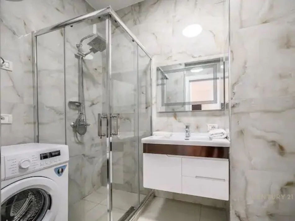 Tirane, jepet me qera apartament 2+1 Kati 2, 80 m² 850 € 