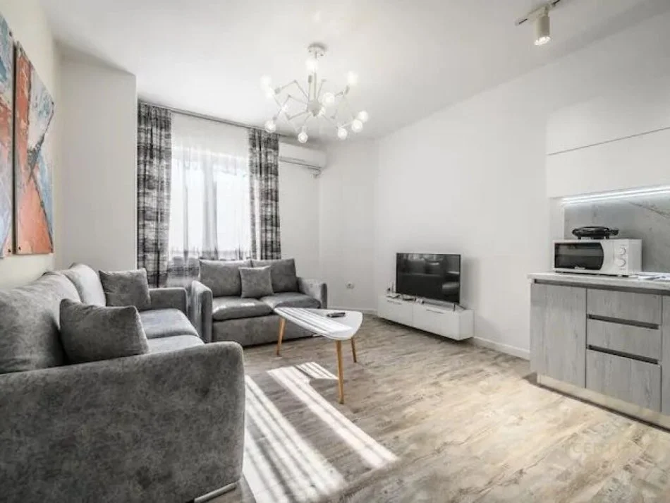 Tirane, jepet me qera apartament 2+1 Kati 2, 80 m² 850 € 