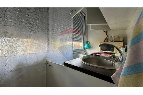 Tirane, jepet me qera apartament 1+1 Kati 3, 55 m² 400 € (Liceu Artistik)