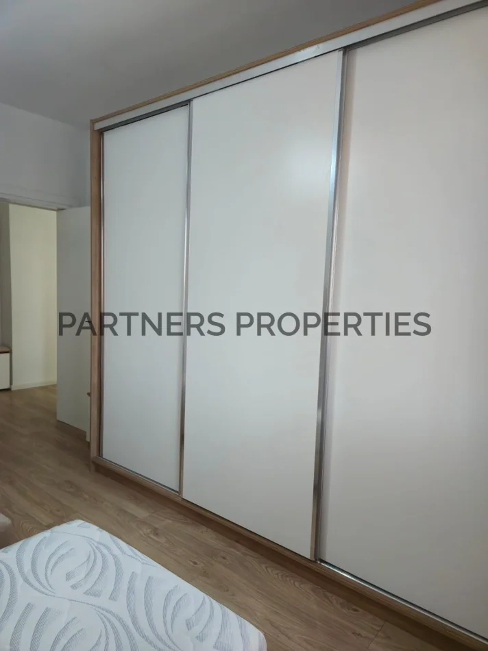 Tirane, jepet me qera apartament 1+1 Kati 2, 70 m² 500 € (astir oslo bar)