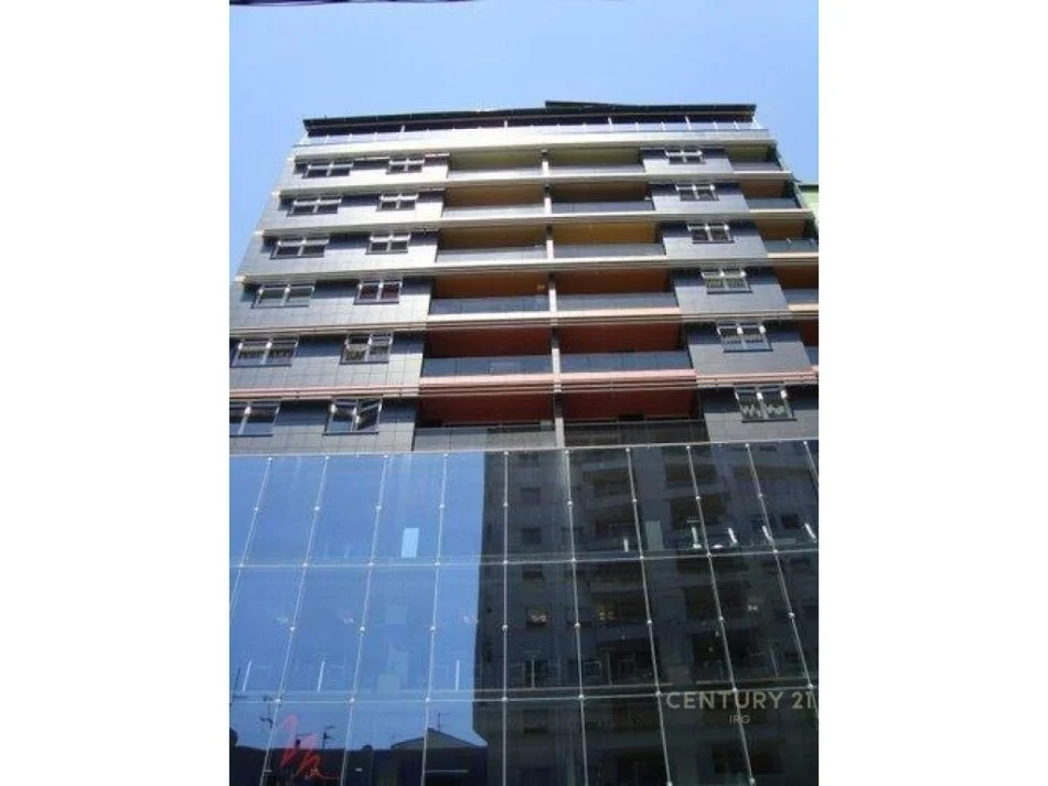 Tirane, shitet zyre Kati 1, 30 m² 165.000 € (Vesa Center Libri Universitar Tirana, Albania)