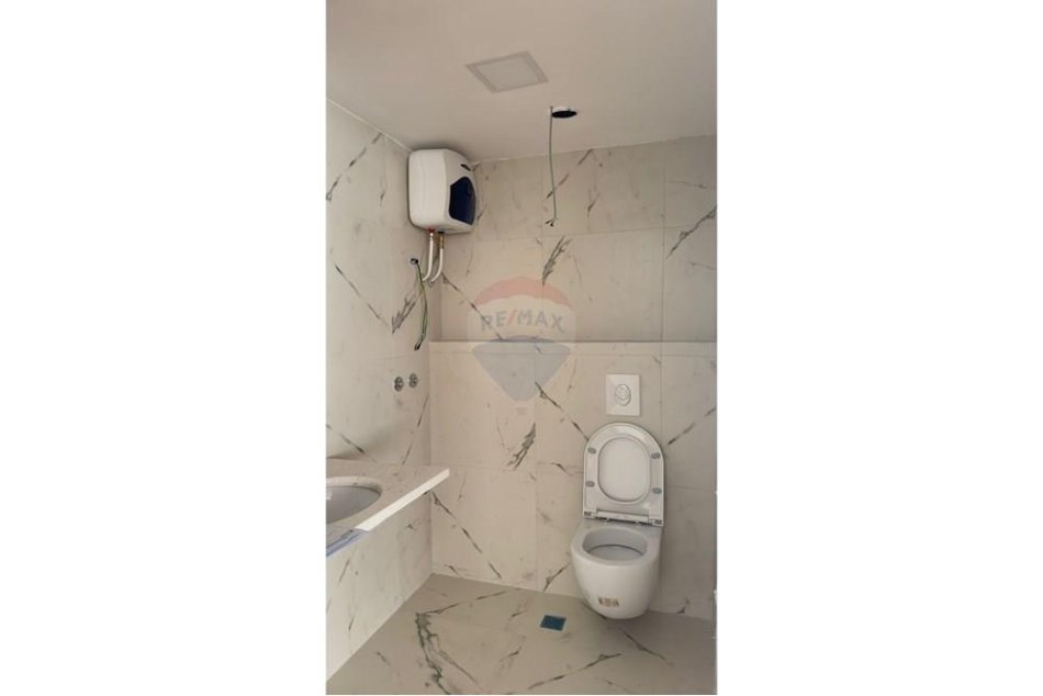 Tirane, jepet me qera ambjent biznesi Kati 1, 485 m² (rruga e dibres)
