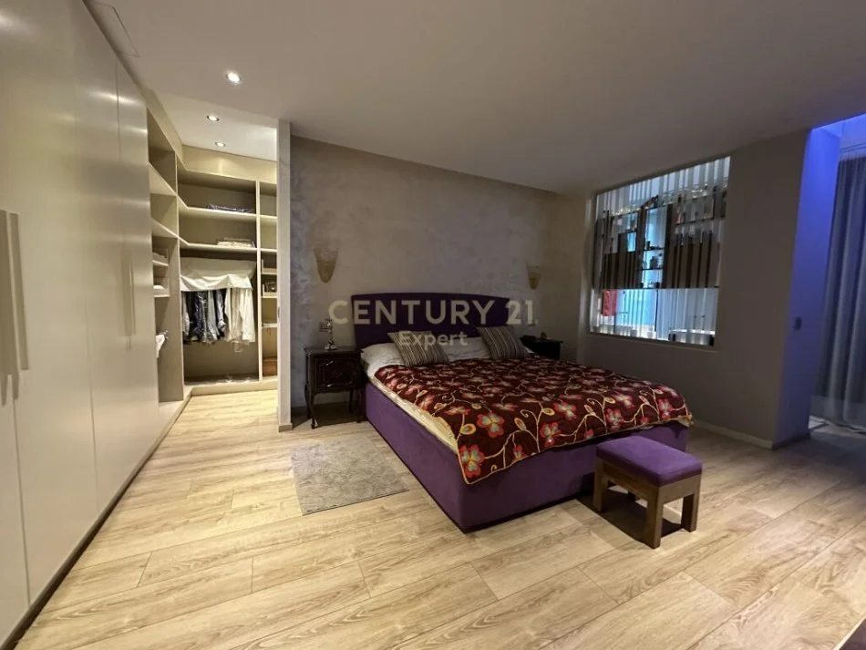 Tirane, shitet apartament 4+1 Kati 8, 343 m² 465.000 € (Rruga Naim Frasheri Tirana, Albania)