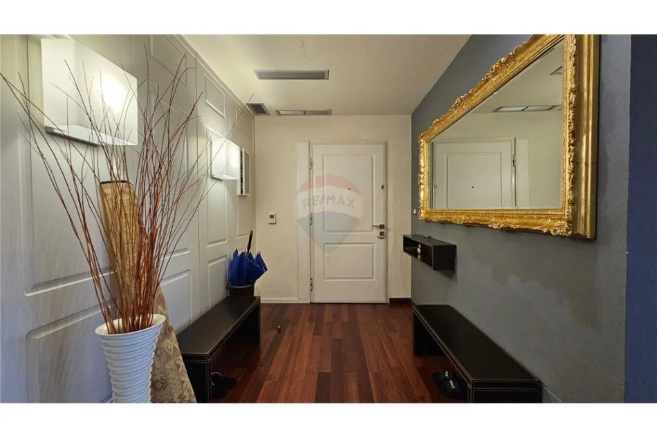 Tirane, shitet apartament+verande | Penthouse 3+1+Ballkon Kati 10, 286 m² 500.000 € (TopTani)